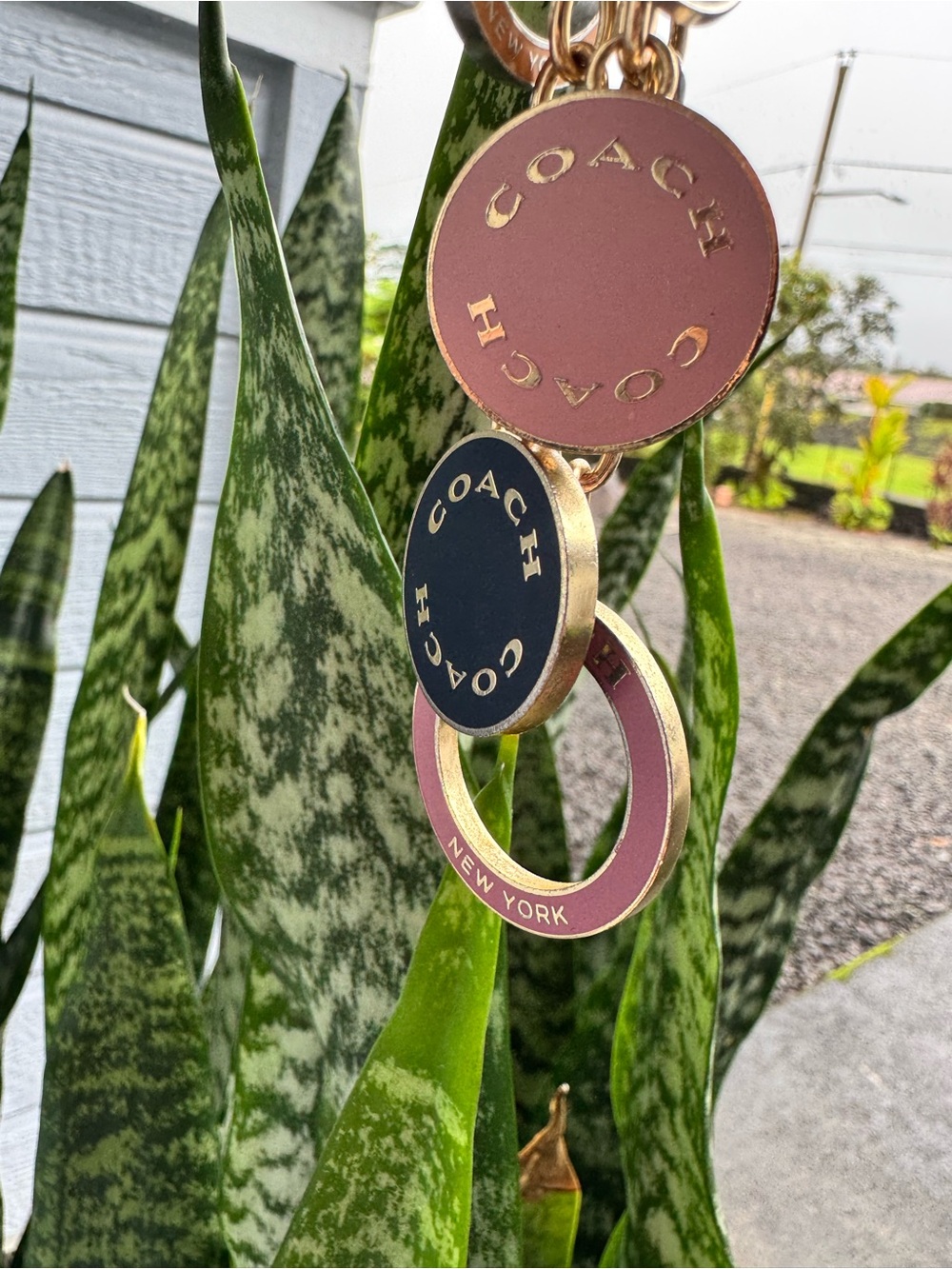 Coach Enamel Disc Charm Keychain Bag Charm Pink Navy Gold Tone - Picture 6 of 6
